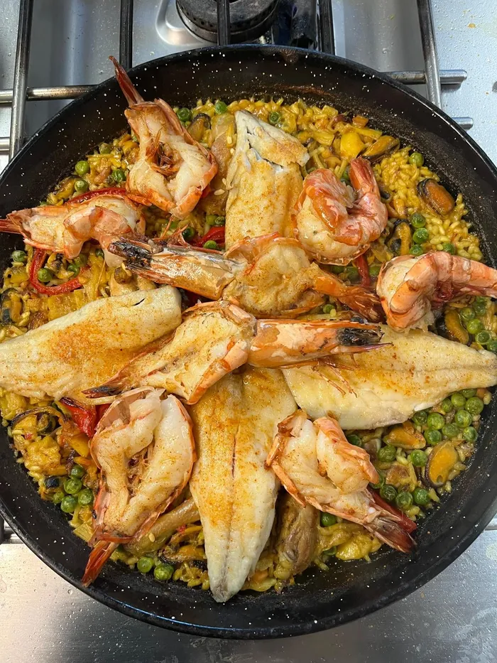 Paella für 2 Personen — Restaurant Grotto Reale Zürich